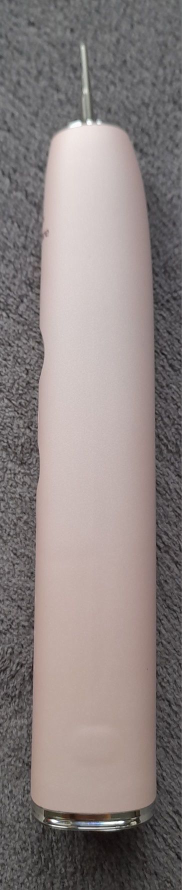 Аккумуляторная зубная щётка Philips Sonicare HX 993 P.