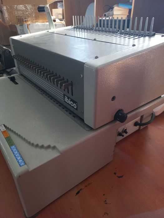 Encadernadora Ibico EPK21 Electric A4 com pedala