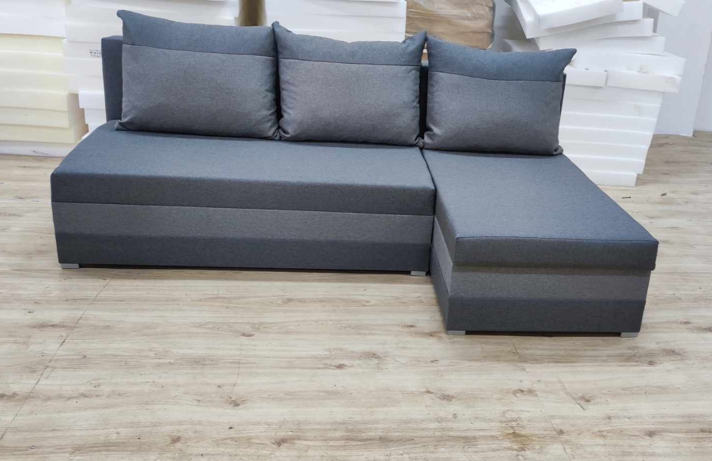 Narożnik z funkcją spania i pojemnikiem na pościel