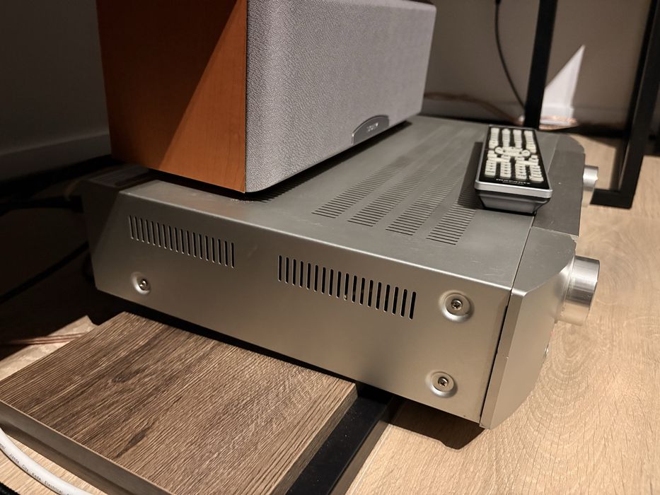 Amplituner Marantz 1501