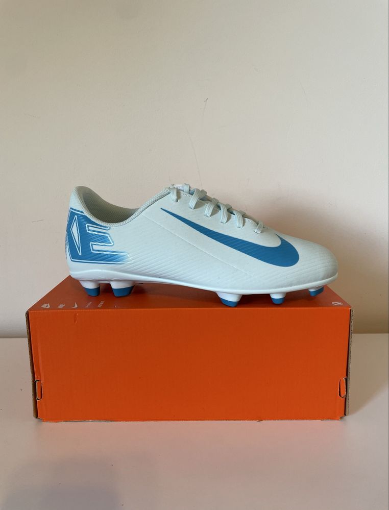 Sprzedam nowe korki nike r. 37,5 oryginalne