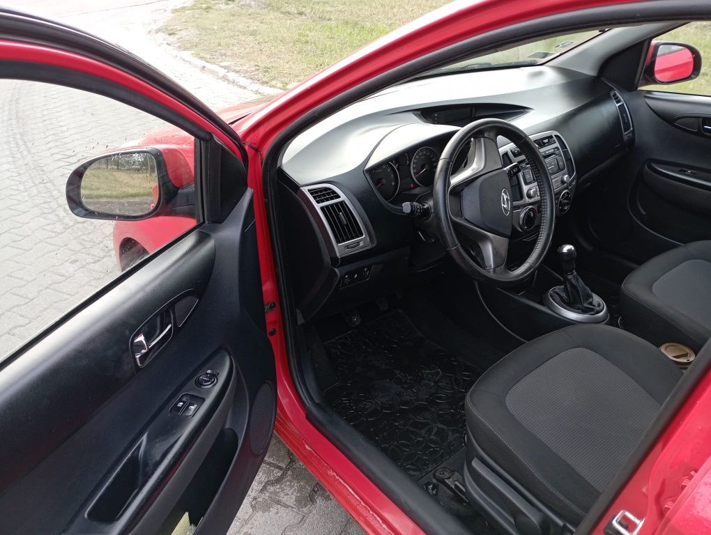 Sprzedam Hyundai  i20 w bardzo dobrym stanie