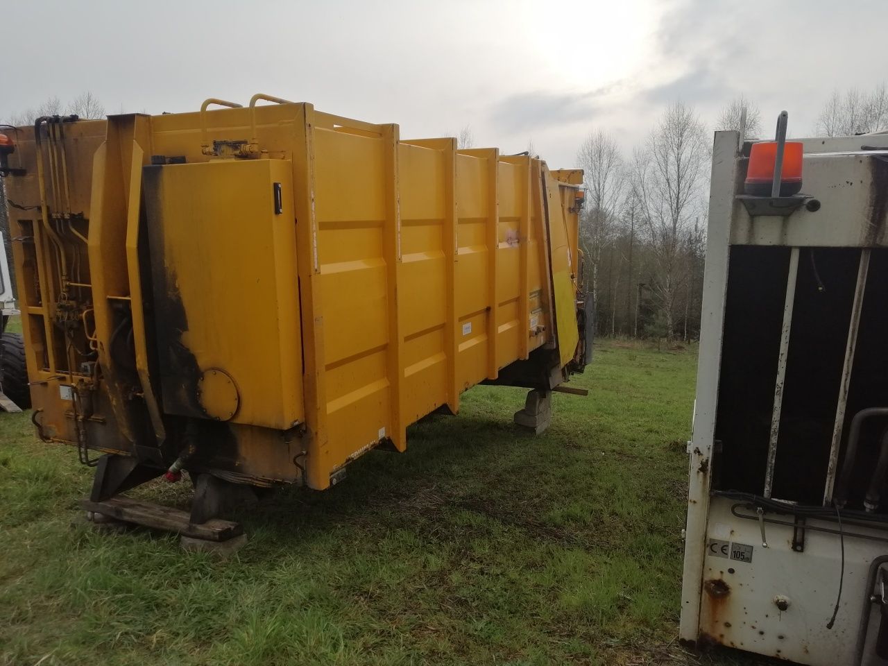 Zabudowa śmieciarki ecopres zoeller xl