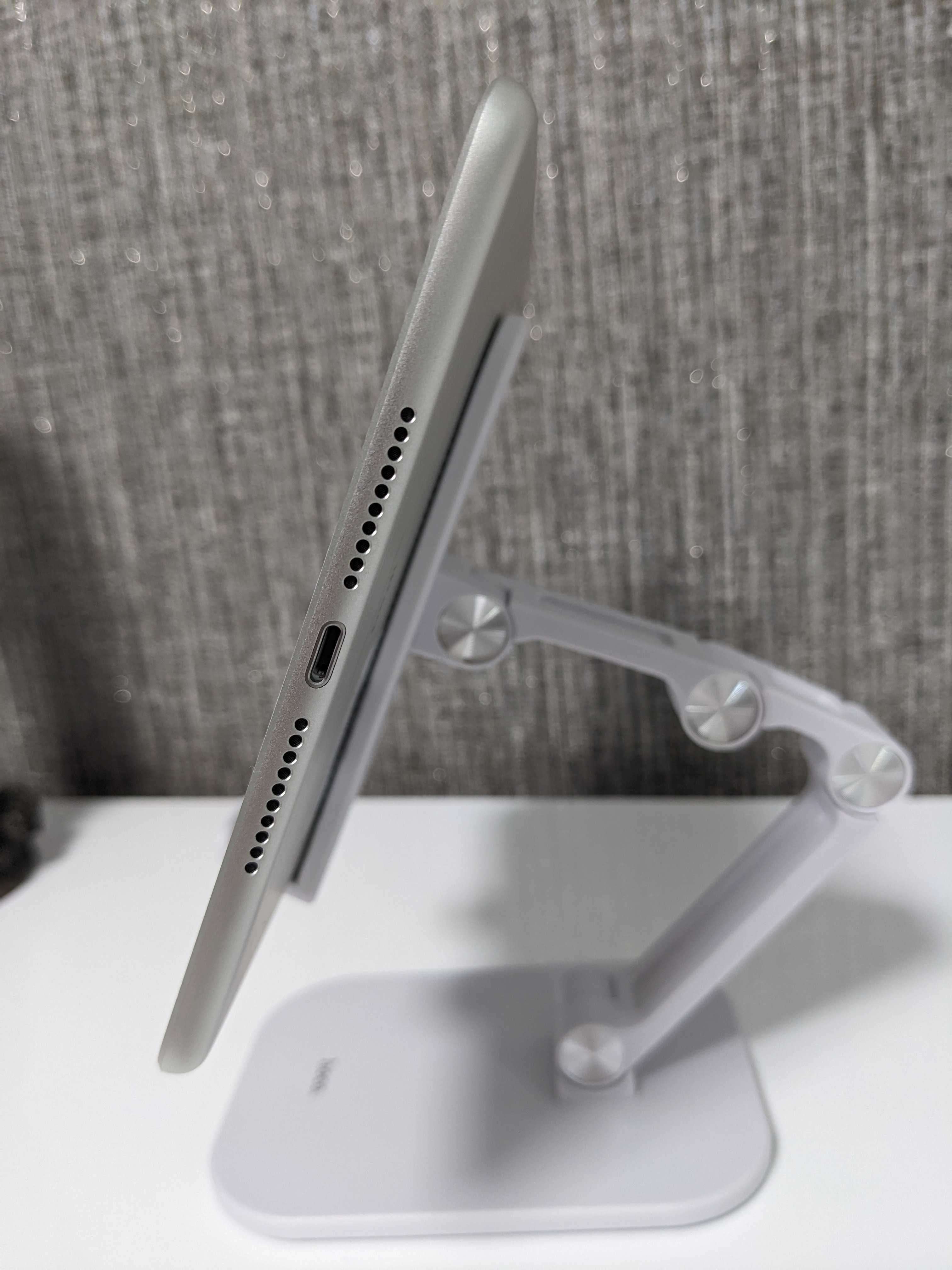 Apple iPad mini 5 на 64 Gb