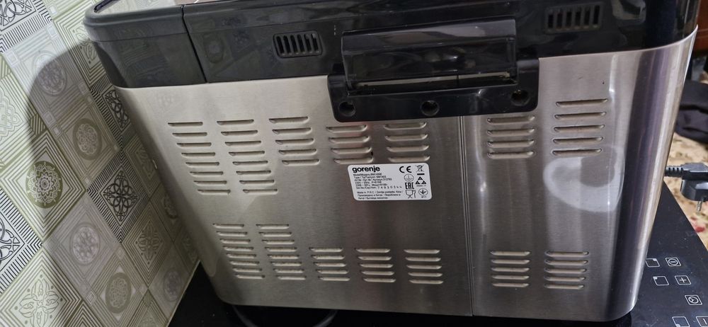 Хлебопечка Gorenje BM1400E с 2 формами для выпечки+Тестомес