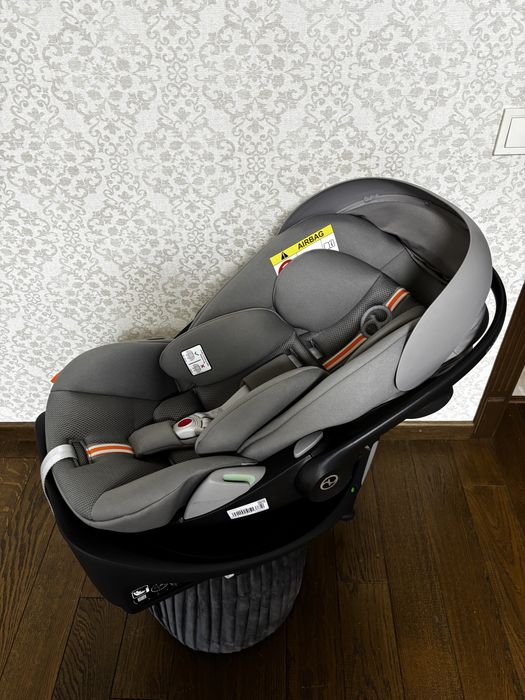 Автокрісло Cybex Cloud G+ plus Lava Grey з базою Isofix Cybex G 2025р