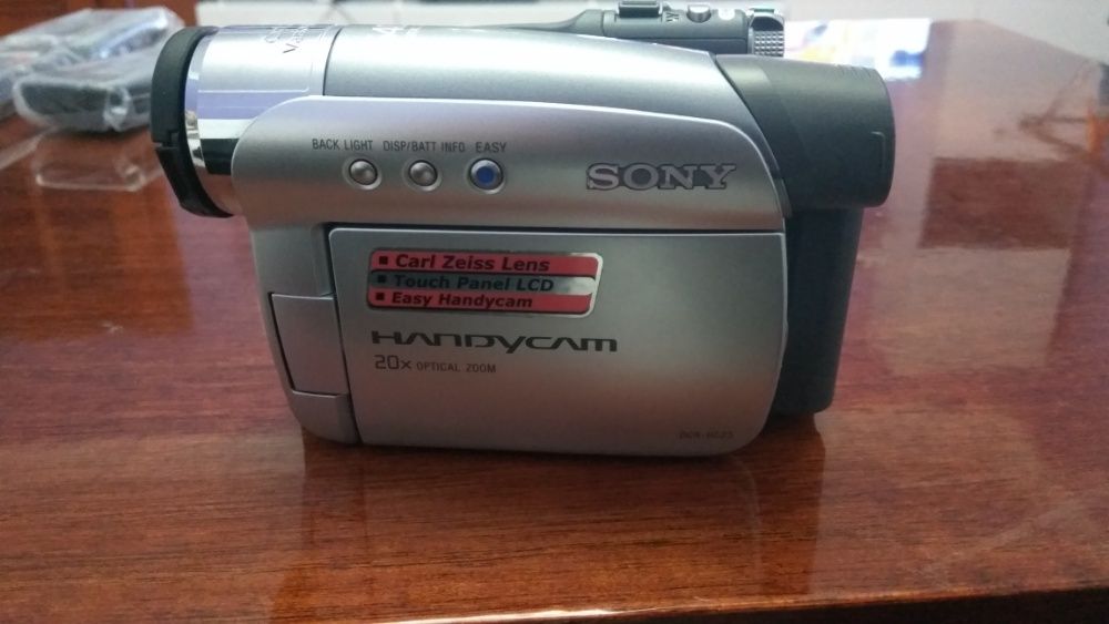 Відеокамера Sony DCR-HC23E