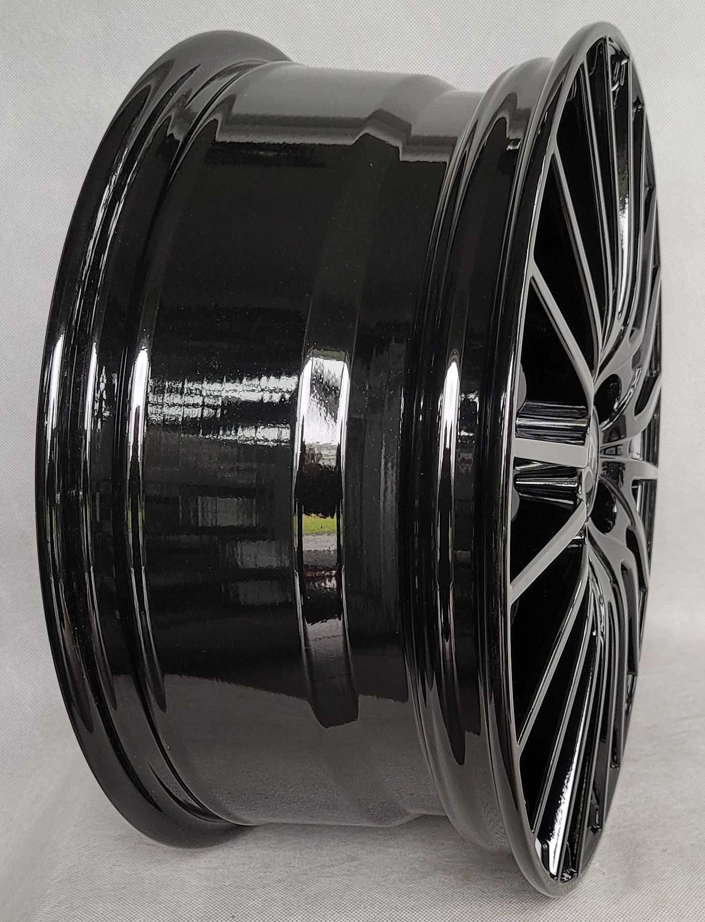 Felgi ATT 18 VW Passat B8 B7 Audi A4 B8 A3 A6 C6 Skoda Superb 3 Yeti