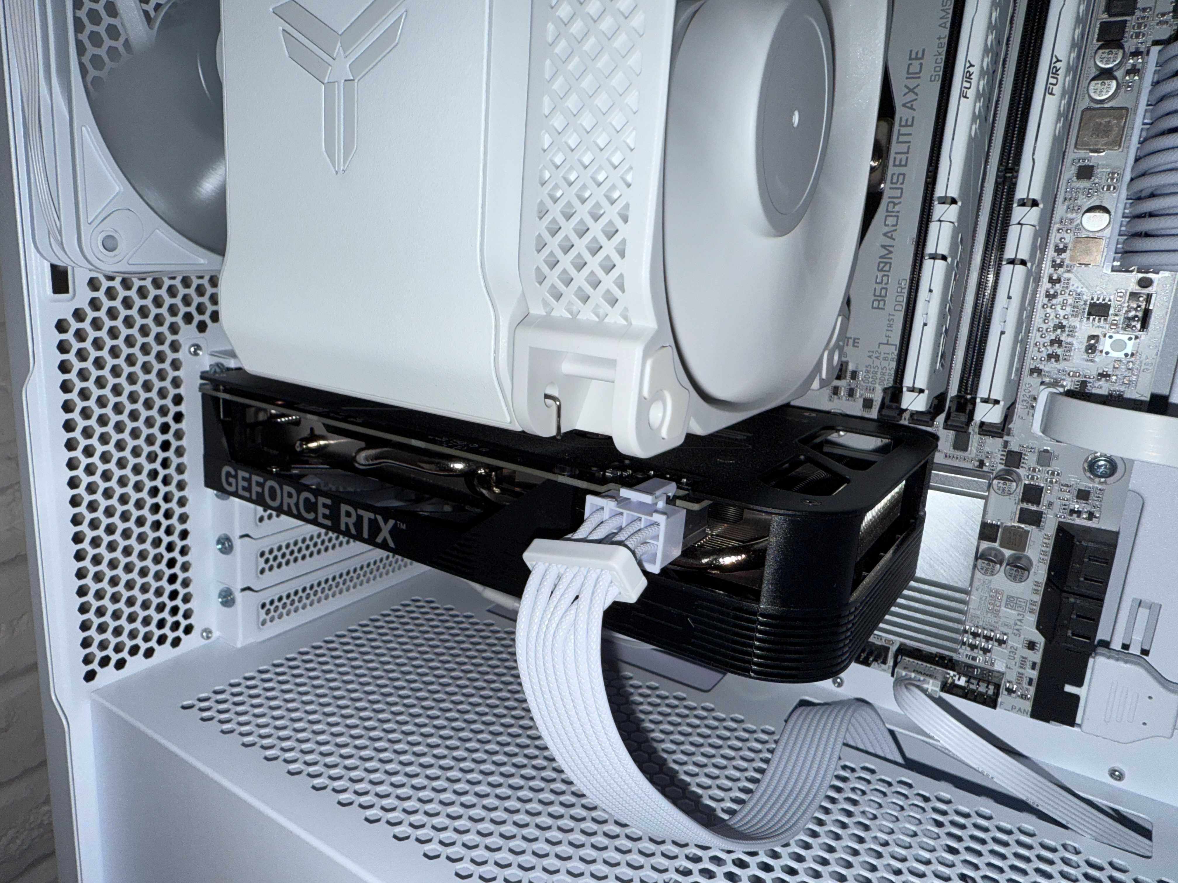 Продам ASUS Dual GeForce RTX 4060 V2 OC