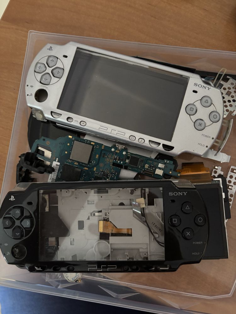 Dwa PSP-2004 zestaw