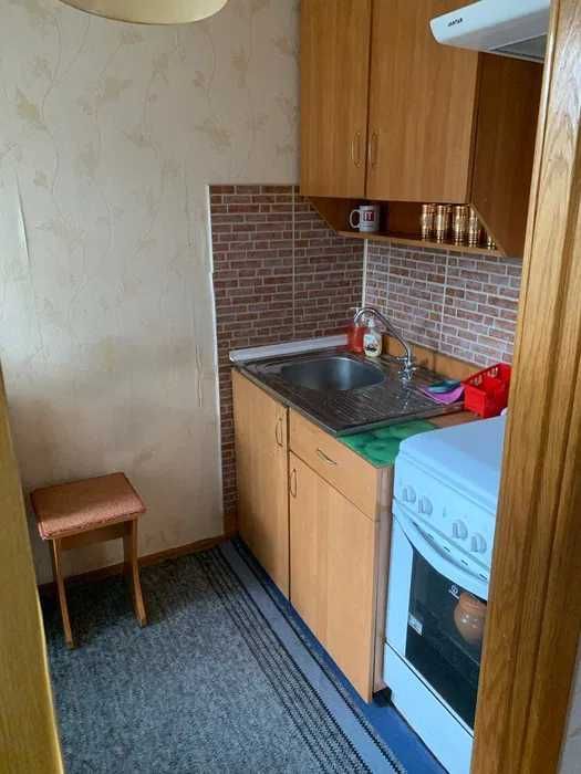 Продам 1-кімнатну гостинку на вул. Тетянівська, 4 — вигідна пропозиція