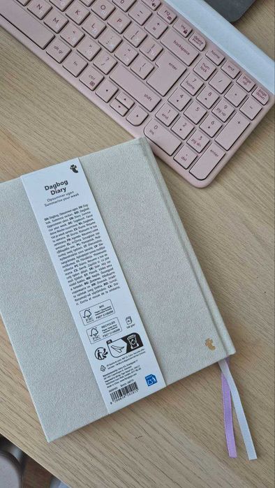 Elegancki dziennik do refleksji i wdzięczności