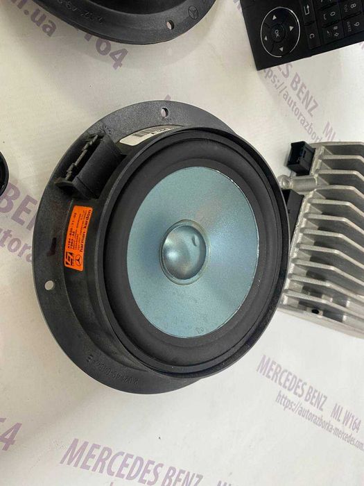 Динаміки саббуфер колонки Mercedes ml w164 gl x164 мл гл Harman Kardon