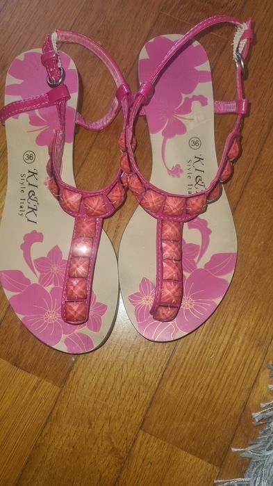 Sandálias rosa tam 36
