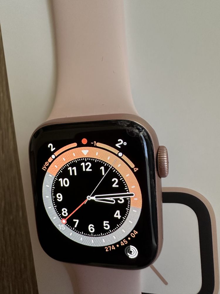 Годинник apple watch 4
