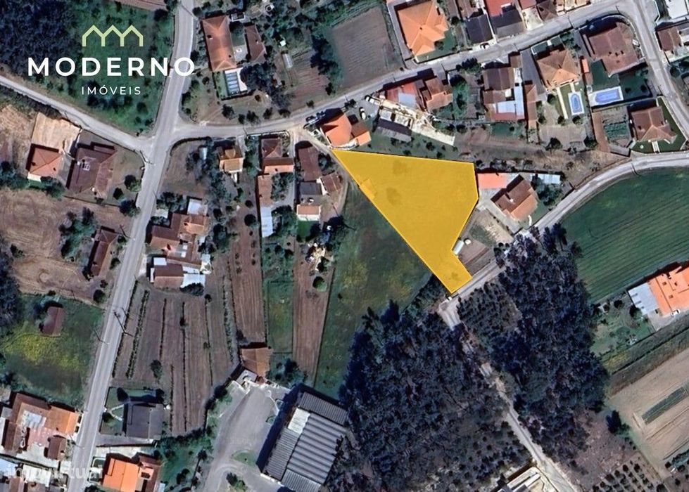 Terreno de Construção com 2 frentes de estrada - Ilha, Pombal