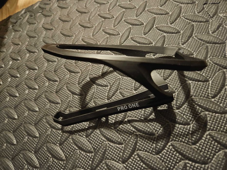 Karbonowy koszyk na bidon Kross Pro One