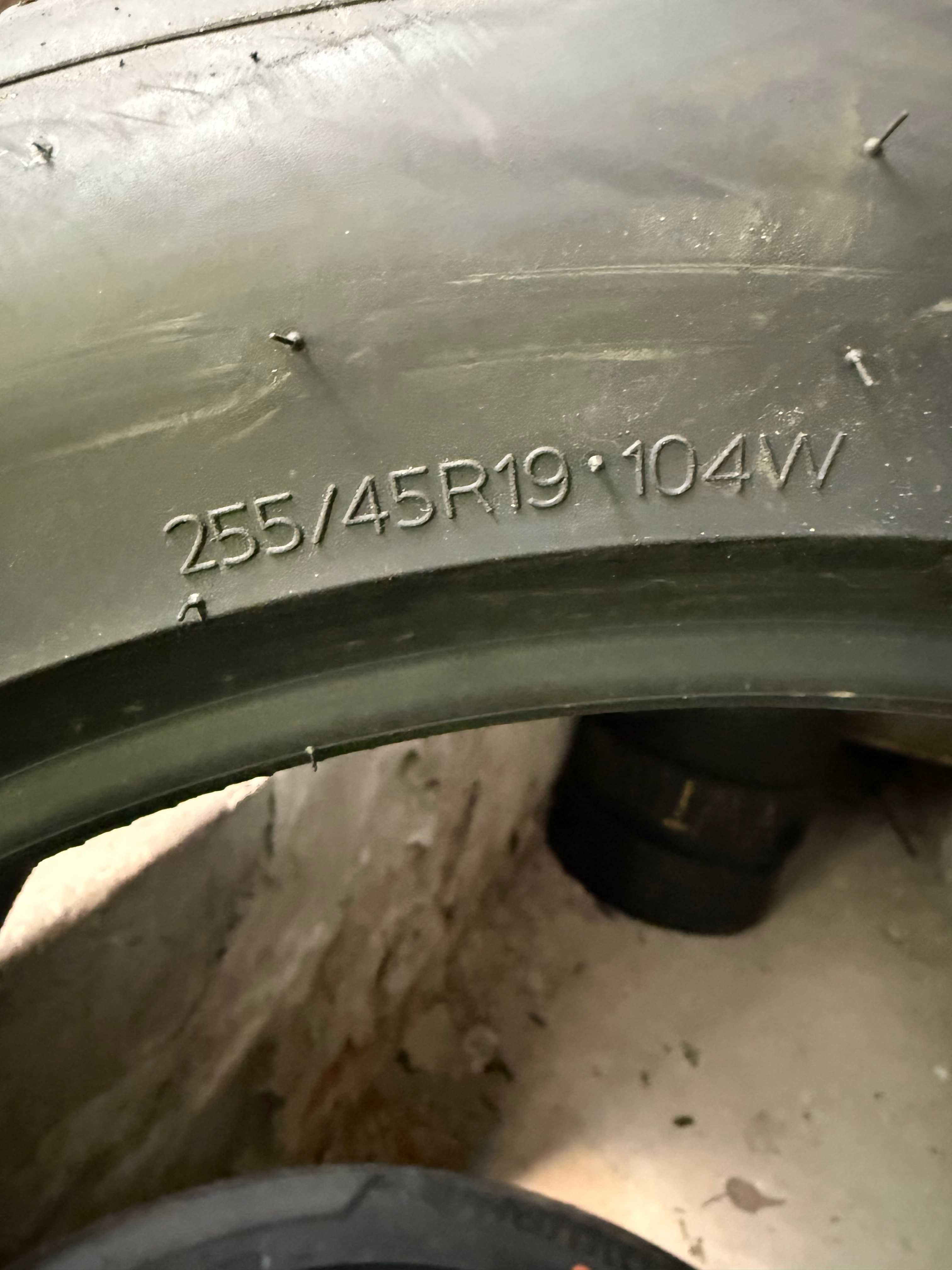 Opony do Tesla - Hankook Ventus S1 evo3 255/45 R19 104 W