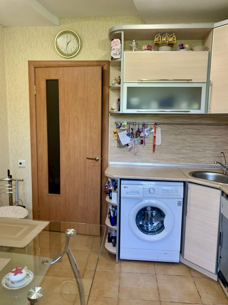 Продам 2 ком квартиру Бородинский , Великий Луг,  ул. Зеленая