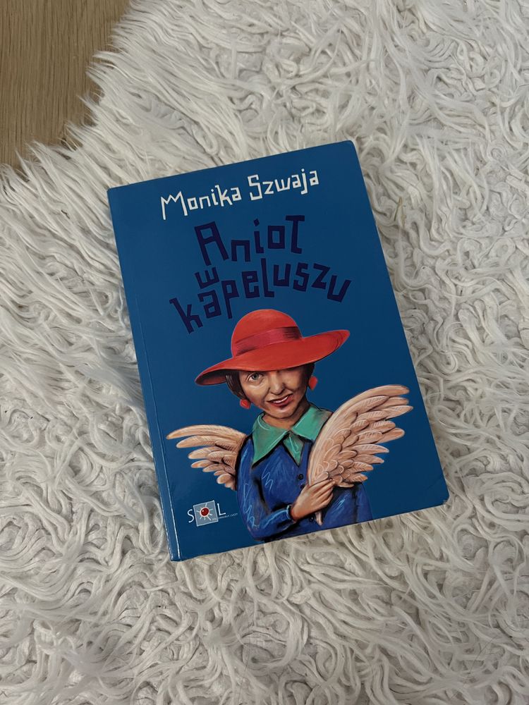 Anioł w kapeluszu Monika Szwaja