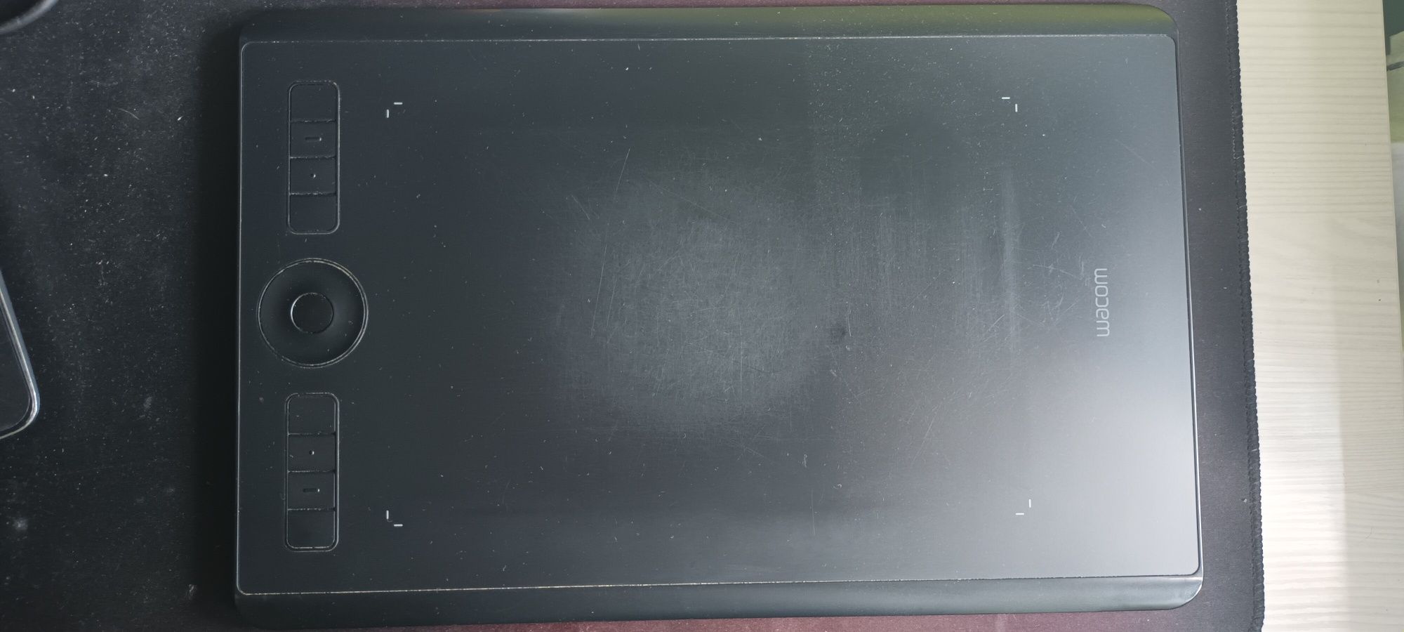 Tablet graficzny Wacom Intuos Pro PTH-660 + piórko + podstawka