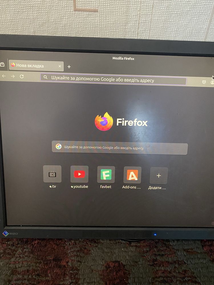 монітор EIZO робочий