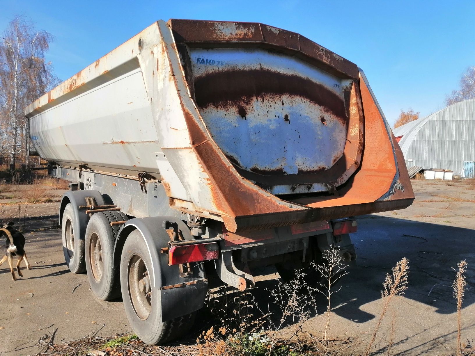 Напівпричіп самоскид Moeslein SMR-3