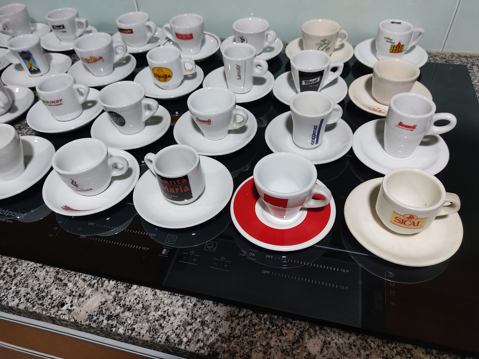 Coleção de chávenas de café
