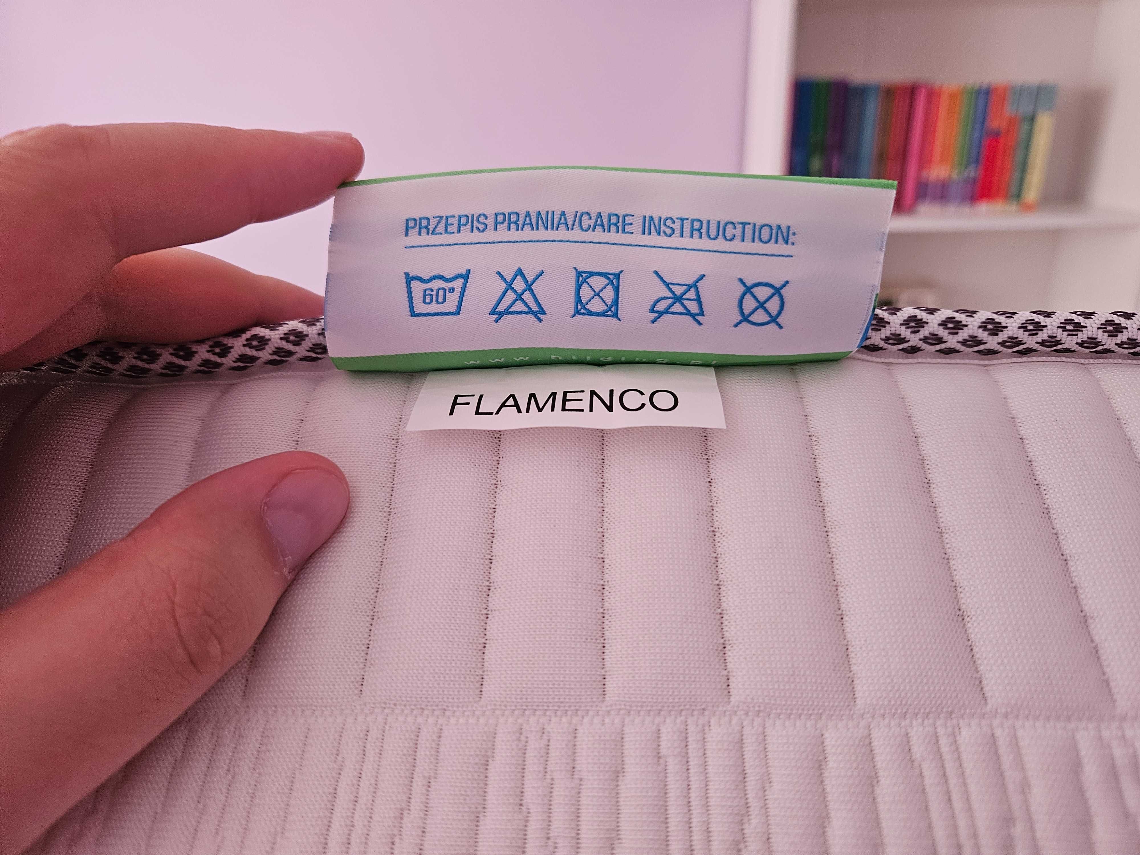 Łóżko z litego drewna 140x200 ze stelażem i materacem Hilding Flamenco