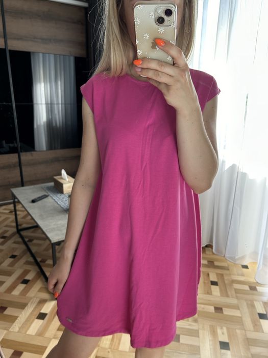 sukienka różowa Mohito błyszcząca nitka neonowa rozmiar XS