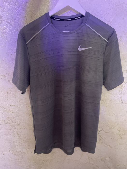 Футболка Nike Dri-FIT Miler Size Large Men's T-Shirt Gray Розмір L.