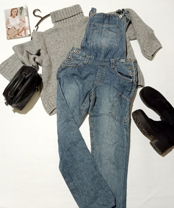 Джинсовый комбинезон 46-48