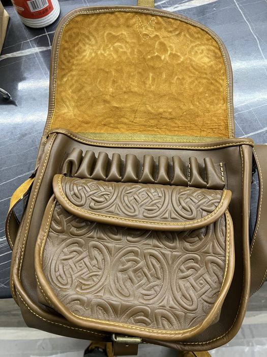 Продам шкіряну сумку для охоти