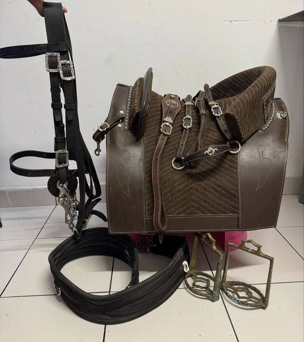 Conjunto completo á Portuguesa!