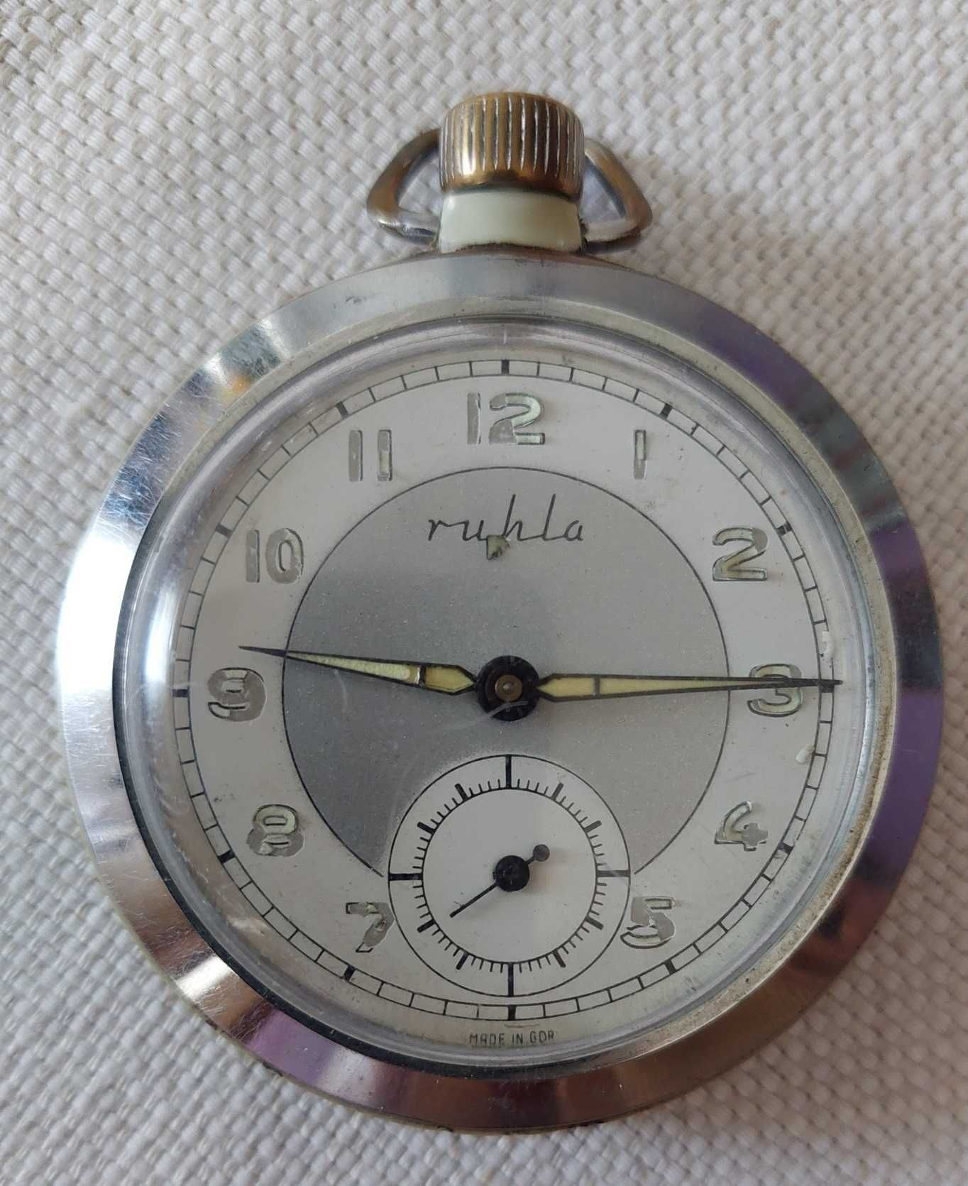Zegarek kieszonkowy z epoki PRL RUHLA