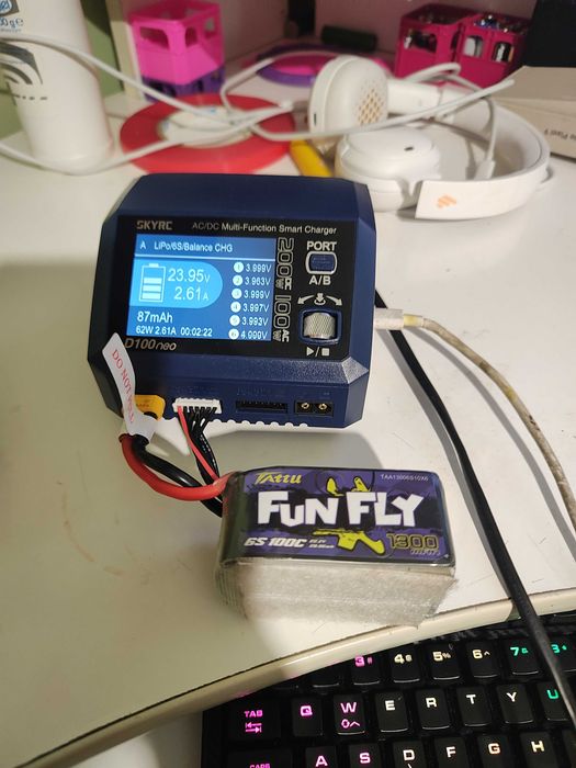 Ładowarka Modelarska SKYRC D100neo 200w 2 kanały