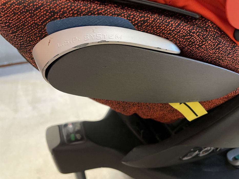 автокрісло Cybex Cloud Z з поворотною базою