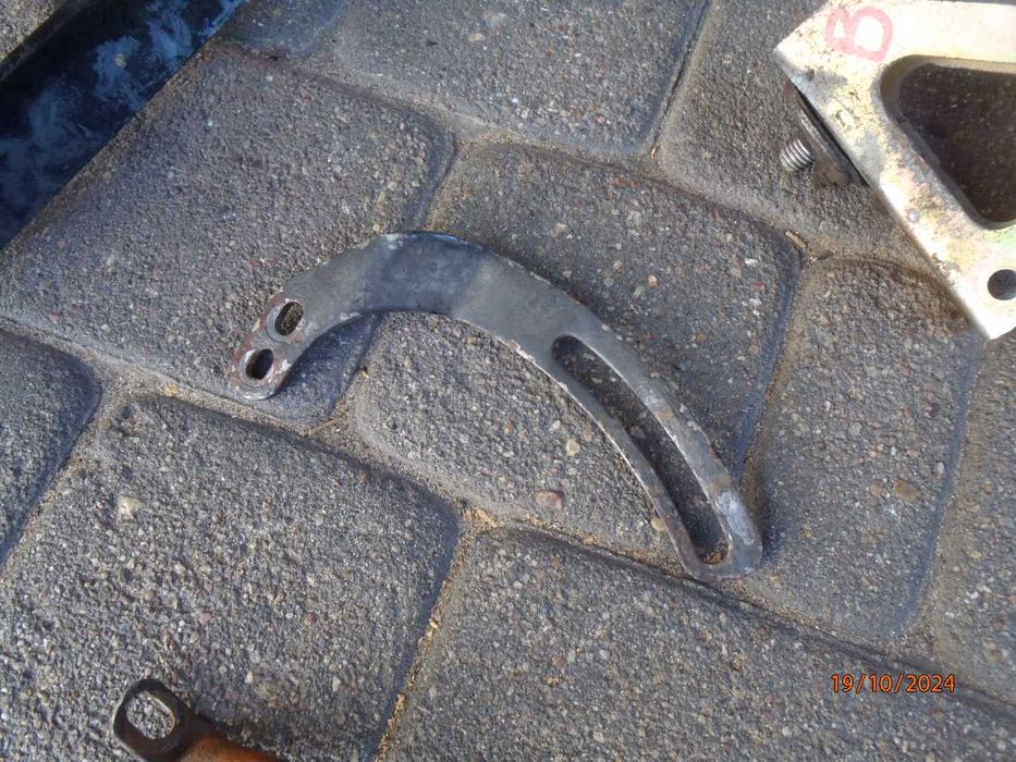 ŁAPA UCHO wspornik MOCOWANIE UCHWYT aixam ligier chatenet jdm js xtoo