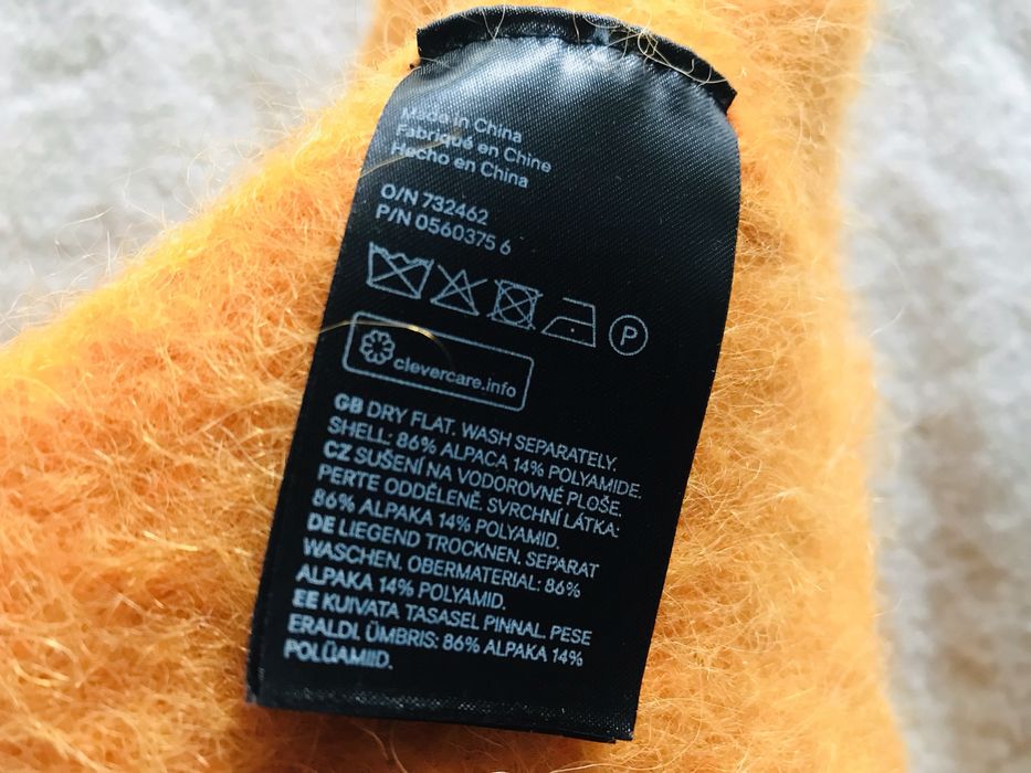 Свитер FENDI Оригинал!