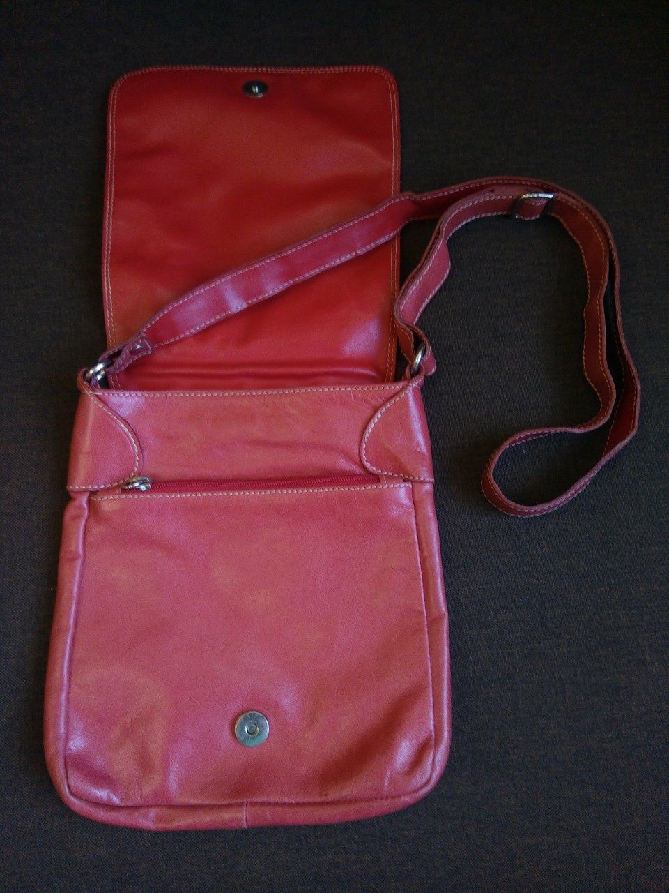 Фірмова жіноча сумочка Flacco ( Італія ) з натуральної шкіри.