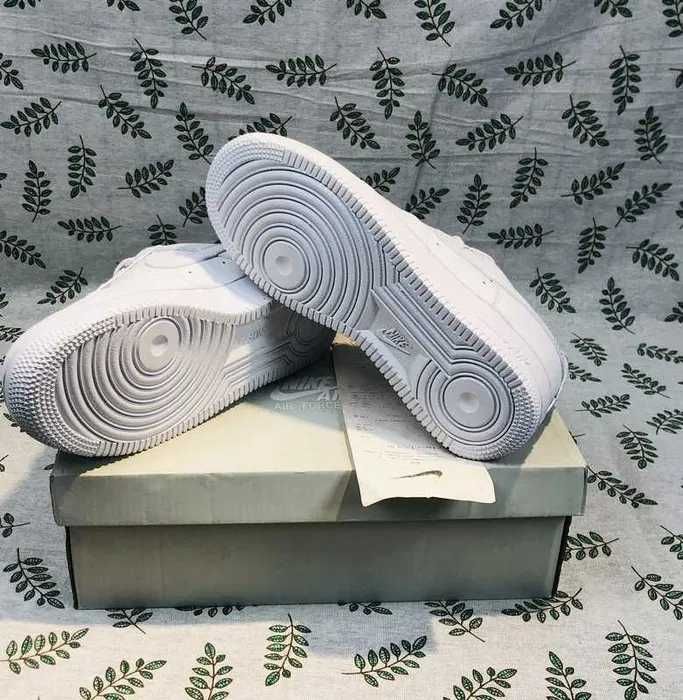 Buty meskie Nike Air Force 1 Low White R.42