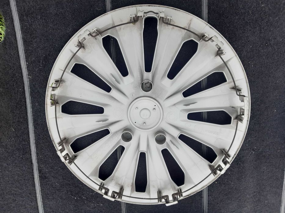 KOŁPAKI " 15 " * ORGINALNE * VOLKSWAGEN * Super Stan  * Wysyłka *