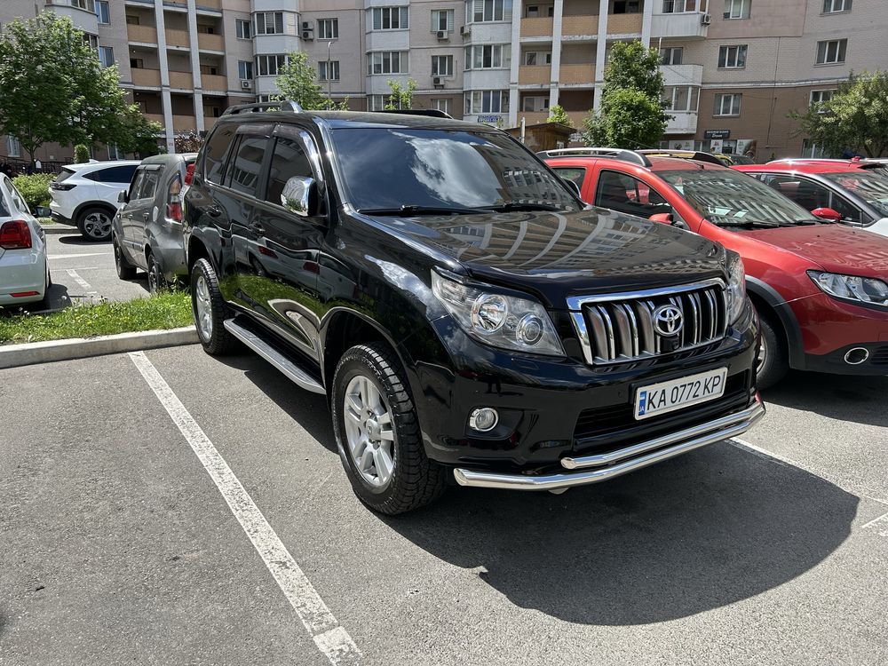 Обмін свого автопарку самоскидів та Прадо на нерухомість  Київ область