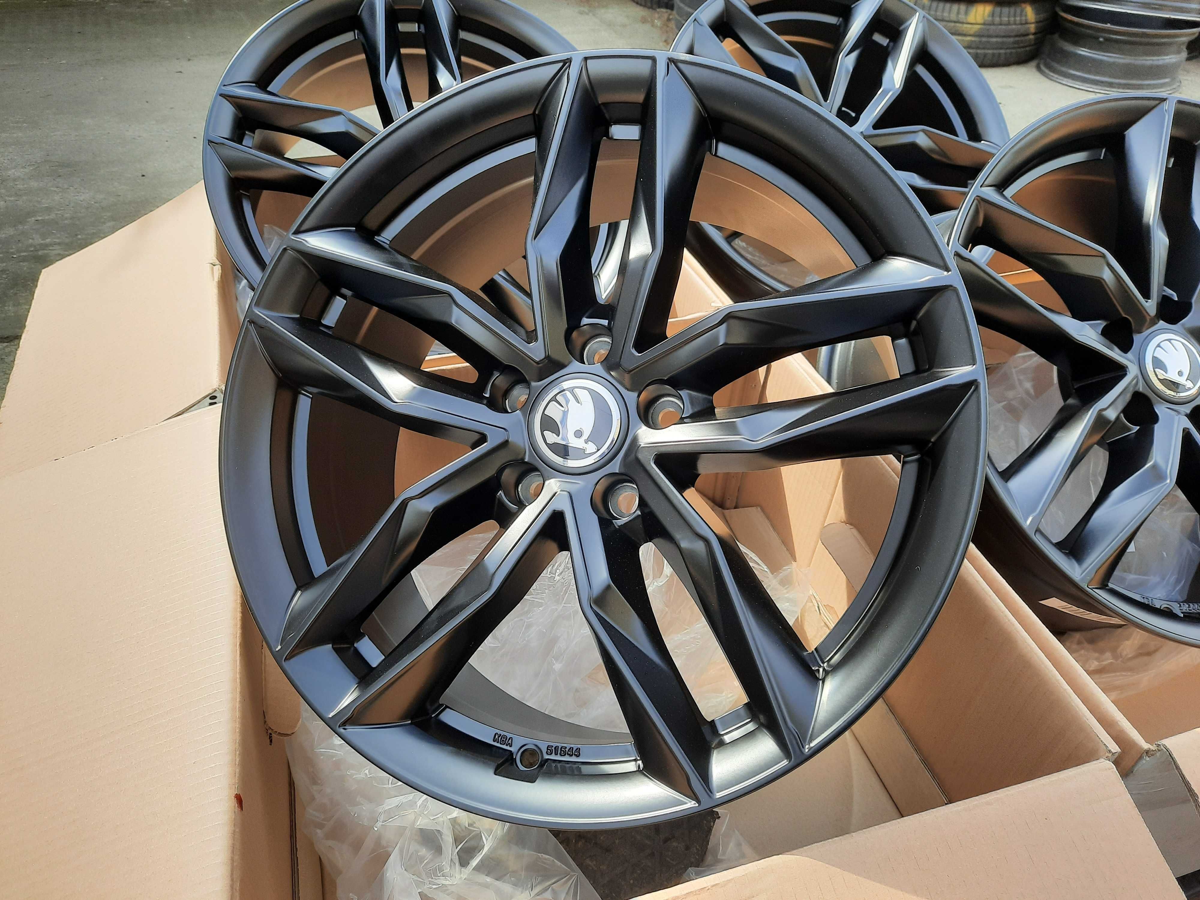 Alufelgi NOWE SKODA 18 5x112 Karoq Octavia Scout Yeti CZARNY MAT RS3