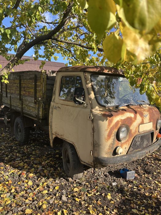 Продам УАЗ 3303.