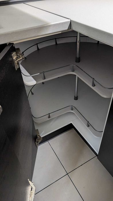 Kuchnia na wymiar IKEA (BLUM, kształt L, 3,5m x 3,1m)