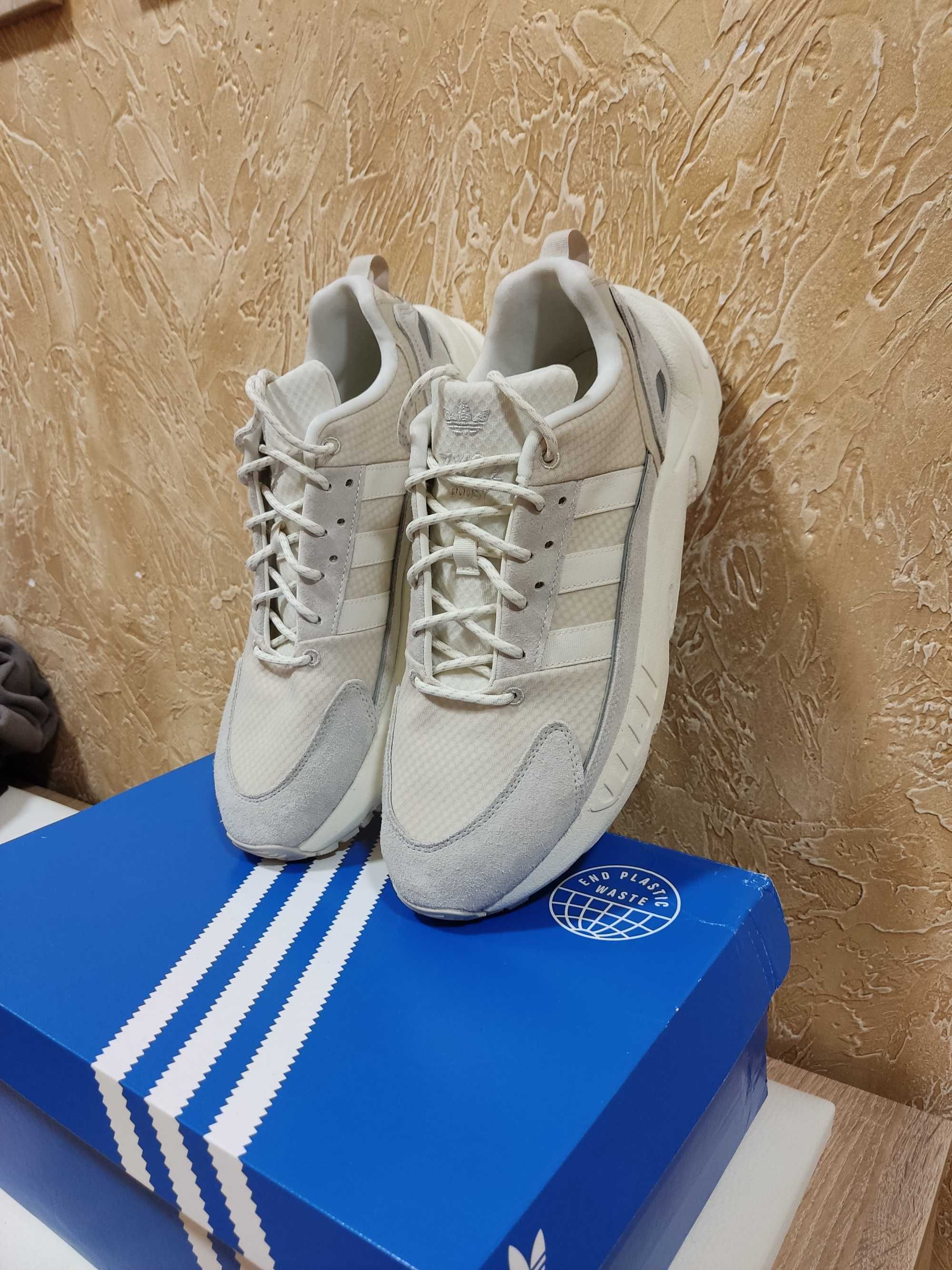 Buty Adidas ZX 22 Boost Kremowe