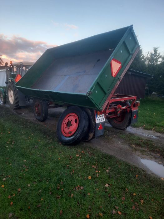 Przyczepa rolnicza wywrotka