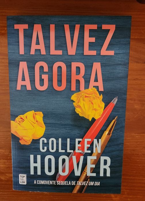 Livro Colleen Hoover