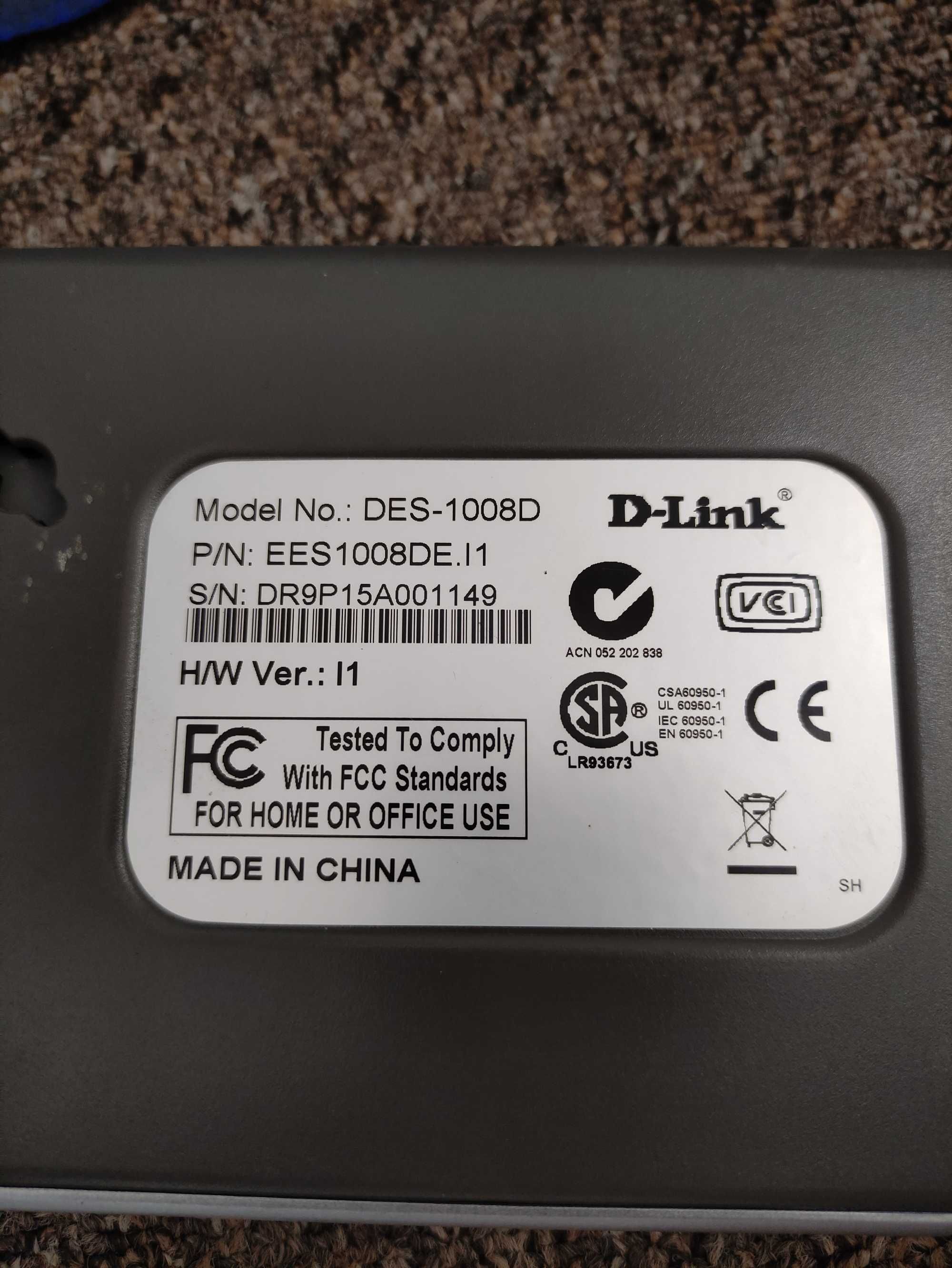 Ruter D-Link + switch D-Link